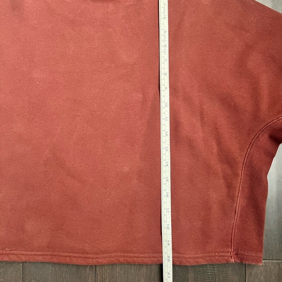 Vuori Restore Cropped Crewneck Sweatshirt - Picture 5 of 6